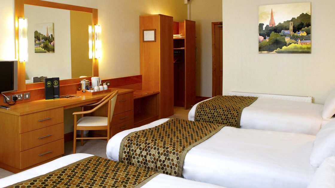 gn-hotel-ballina-family-room-3
