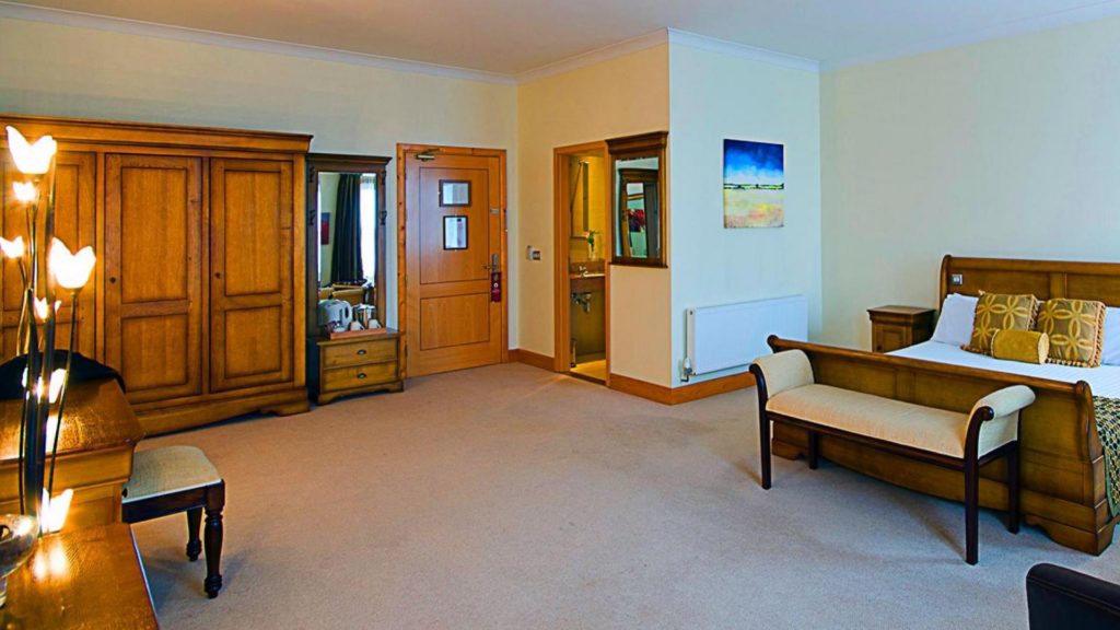 gnhb_slide_room_suite_2